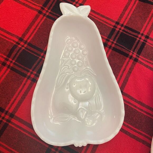 Pear Milk Glass Dishes Set of 3 - Picture 3 of 6